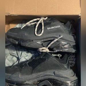 MEN'S TRIPLE S SNEAKER CLEAR SOLE IN BLACK